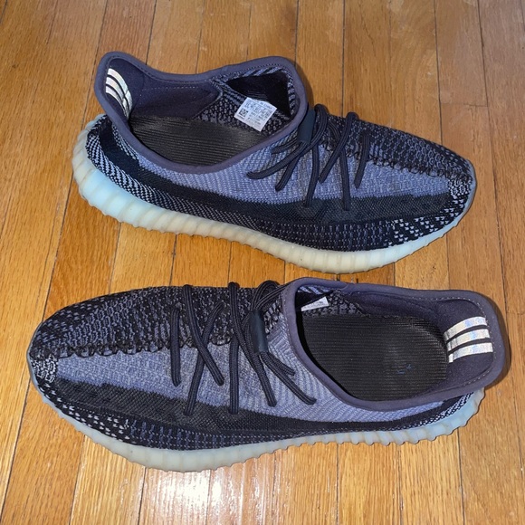 Adidas Yeezy carbon size 11 - Picture 1 of 4